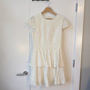 Like New - Gal Meets Glam Daisy Lace Tiered Fit & Flare Dress